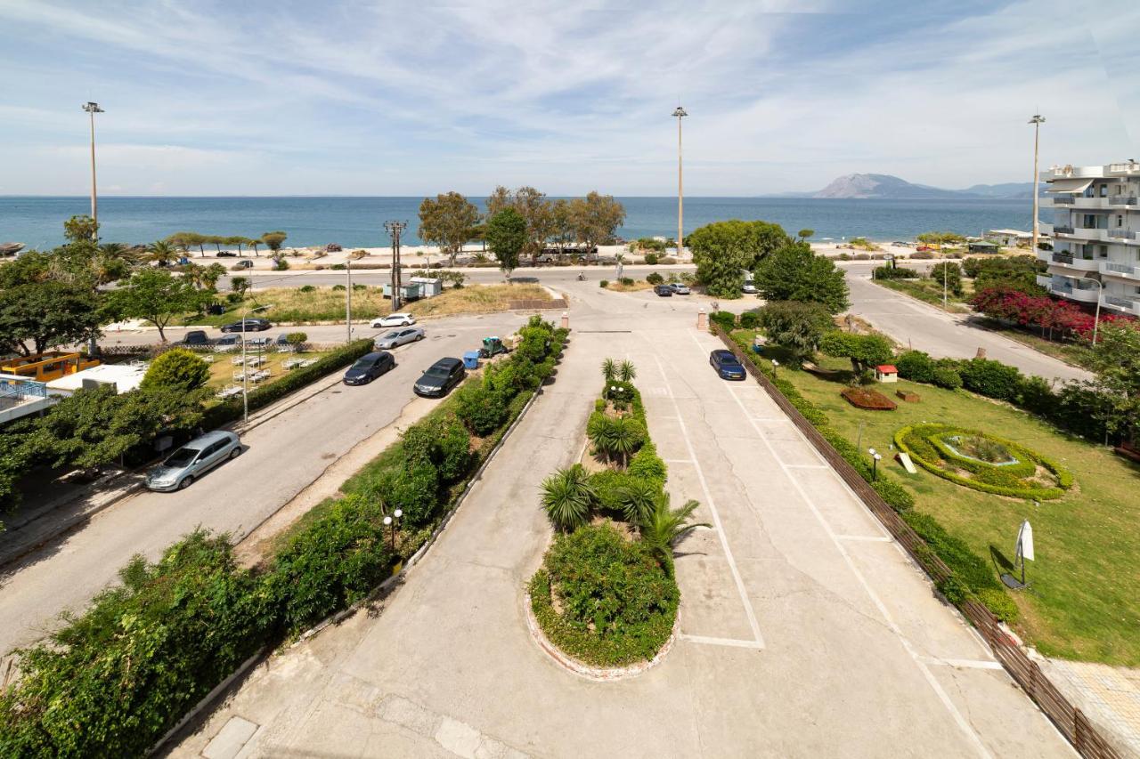 Delfini Hotel Patras Exterior foto